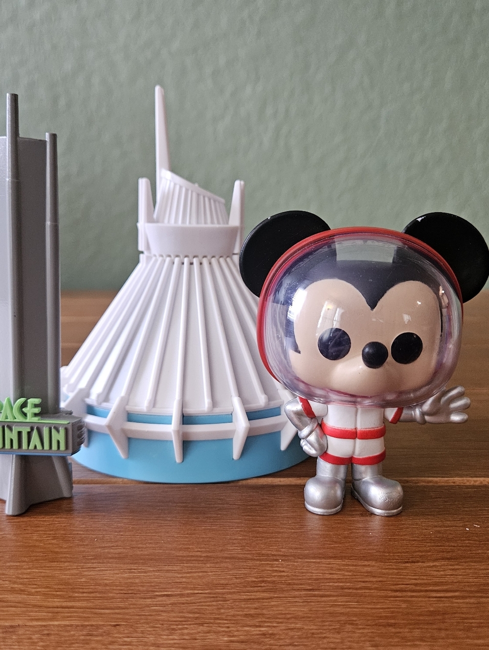 Funko Pop! Town: Walt Disney World 50th - Space Mountain and Mickey Mouse